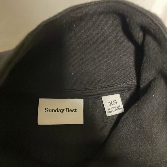 Aritzia half zip - Picture 3 of 4